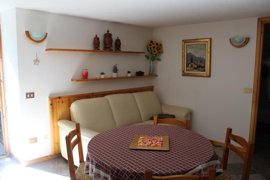 Appartamento In perfetto stile valdostano Saint-Vincent Esterno foto
